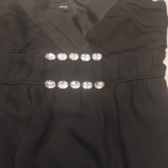 Flirty feminine 100  percent silk‎ top - Picture 5 of 7